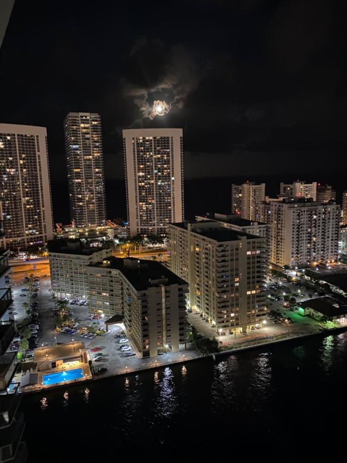 Studio 2Bed Beach Apmt With Amazing Views 30B Hallandale Beach Bagian luar foto